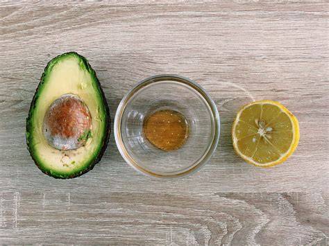 Mascarilla facial casera con aguacate