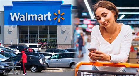 Clientes usando mascarillas en supermercado Walmart