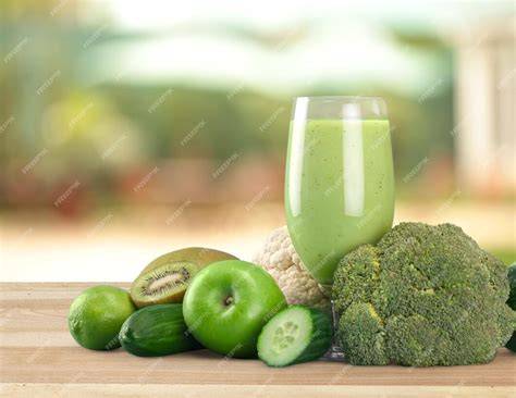 Batido verde con verduras frescas
