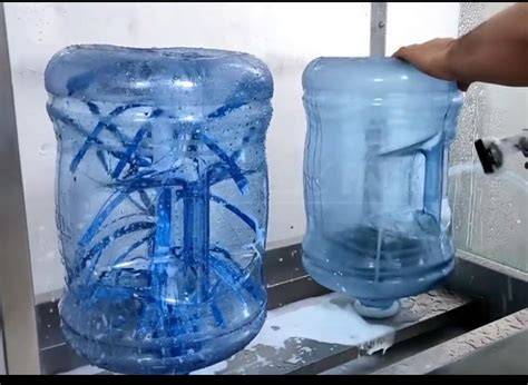 lavado y sanitización de bidones de agua