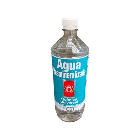 Agua dura y agua desmineralizada para cabello