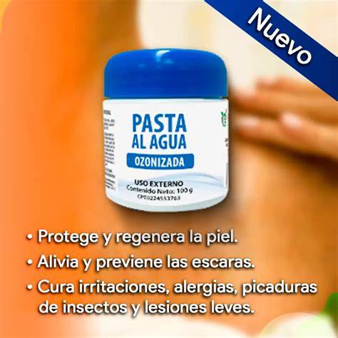 Aplicación de pasta al agua en bebé