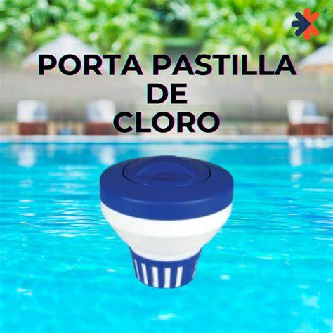 Pastilla de cloro en skimmer de piscina