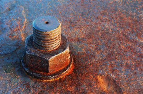 Materiales resistentes a corrosión en piscina salina