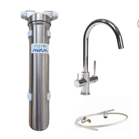 Grifo de tres vías con filtro bajo fregadero