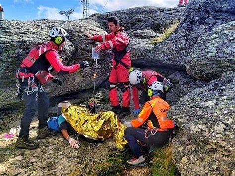 Rescate de senderista en montaña