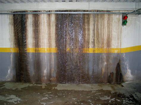 Filtraciones de agua en muro de garaje