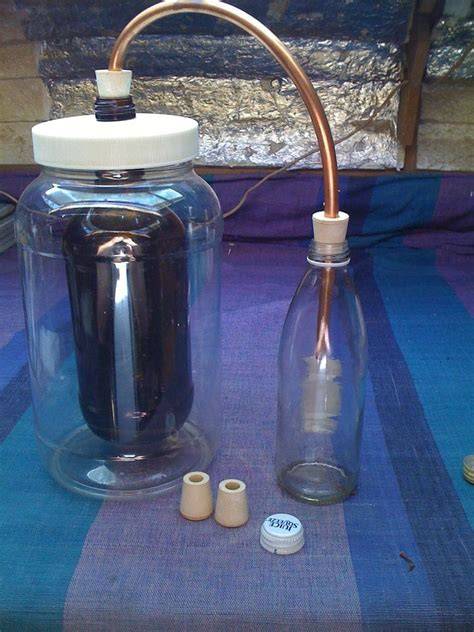 Destilador casero con olla hielo