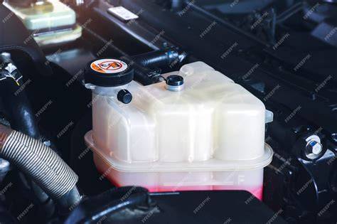 Depósito de refrigerante de automóvil