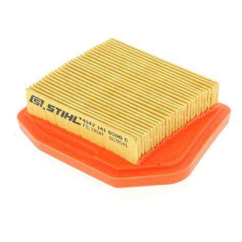 Filtro de aire instalado en desbrozadora STIHL