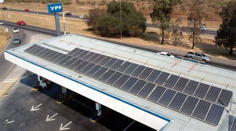 Paneles solares en estaciones depuradoras