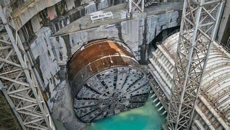 Tuneladora hidroescudo bajo el río Vístula