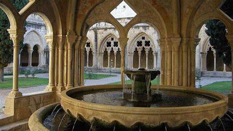 Claustro gótico del monasterio de Santa María