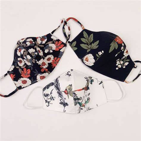 Mascarillas de tela con estampado fallero