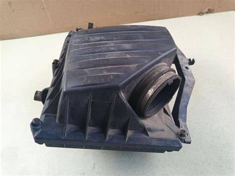caja filtro aire Opel Corsa desmontada