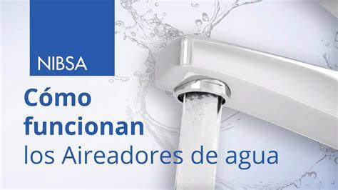 Funcionamiento de aireador mezclando agua y aire