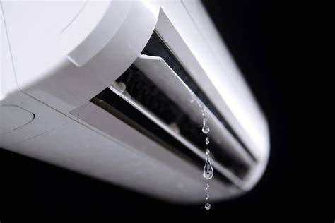 aire acondicionado split goteando agua