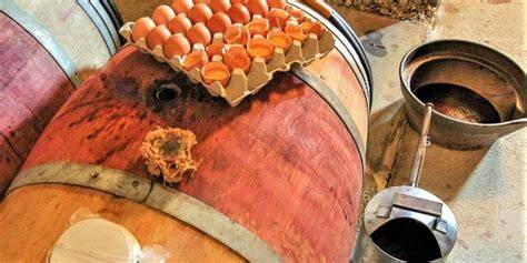 Clarificación de vino con clara de huevo