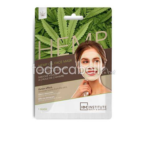 Mascarilla facial de cáñamo sobre piel