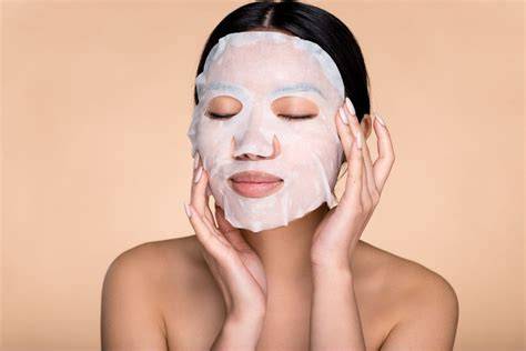 Rostro relajado después de mascarilla facial