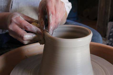 Proceso artesanal de fabricación de vasija