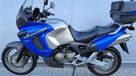 Desmontaje depósito Honda Varadero 1000