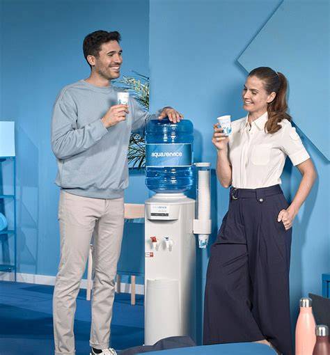 Dispensador de agua en oficina o restaurante