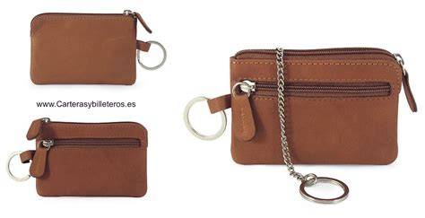 Monedero de piel con cadena y mosquetón