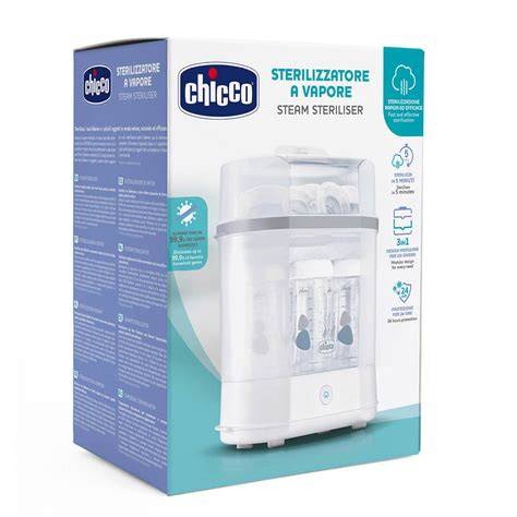 esterilizador Chicco con biberones y agua destilada