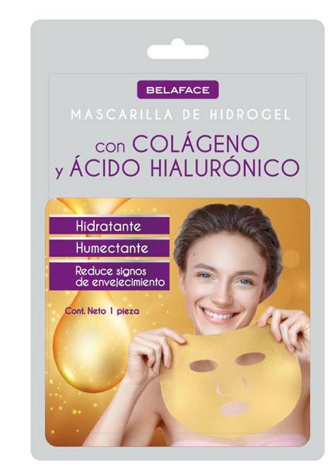 Aplicación de mascarilla hidrogel en escote